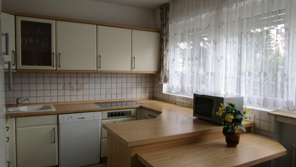 Große helle Wohnung mit großem Garten, in bevorzugter Wohnlage – Bild 8