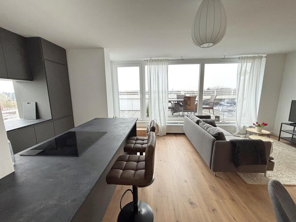 Penthouse mit großer Dachterrasse, Erstbezug nach Sanierung, inkl. TG-Stellplatz, ohne Courtage – Bild 2