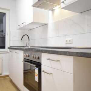 Top saniert, komplett ausgestattet und direkt einzugsbereit. Zum Festpreis, ab sofort frei