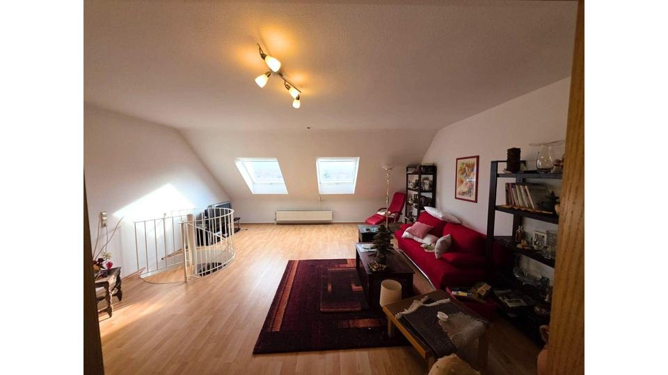 Weintor-Unicorn: 102m² Panorama | Haus-Charakter | 2 Bäder + Balkone | 66cm Wand | Garage – Bild 15