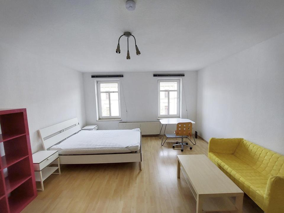 Sonniges, möbliertes Zimmer in 2er WG – Bild 2