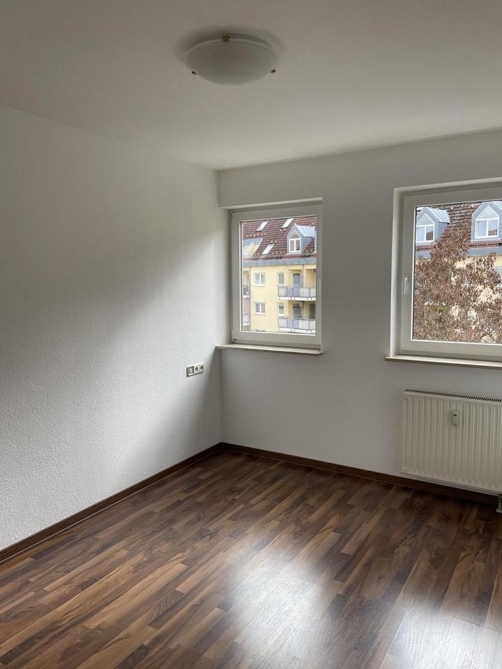Helle Zwei-Zimmer-Wohnung mit Sonnenbalkon zu verkaufen – Bild 6