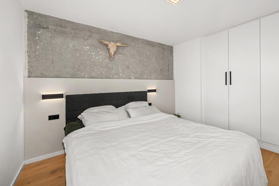 Skyline-Feeling in Nürnberg – Exklusive Traumwohnung mit Swimmingpool und Sauna – Bild 13