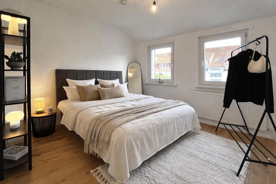 Modern wohnen in Top-Lage: Hochwertig renovierte 2,5-Zimmer-Wohnung – Bild 5