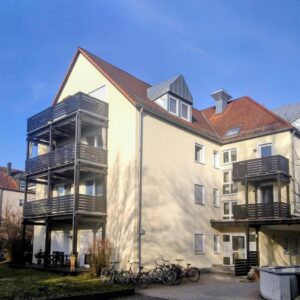 Ohne Provision: attraktive Eigentumswohnung mit Balkon und Tiefgarage