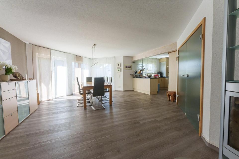 Großzügiges Haus mit 6 Zimmern in Bad Friedrichshall, Wächterstr. 25 – Bild 2