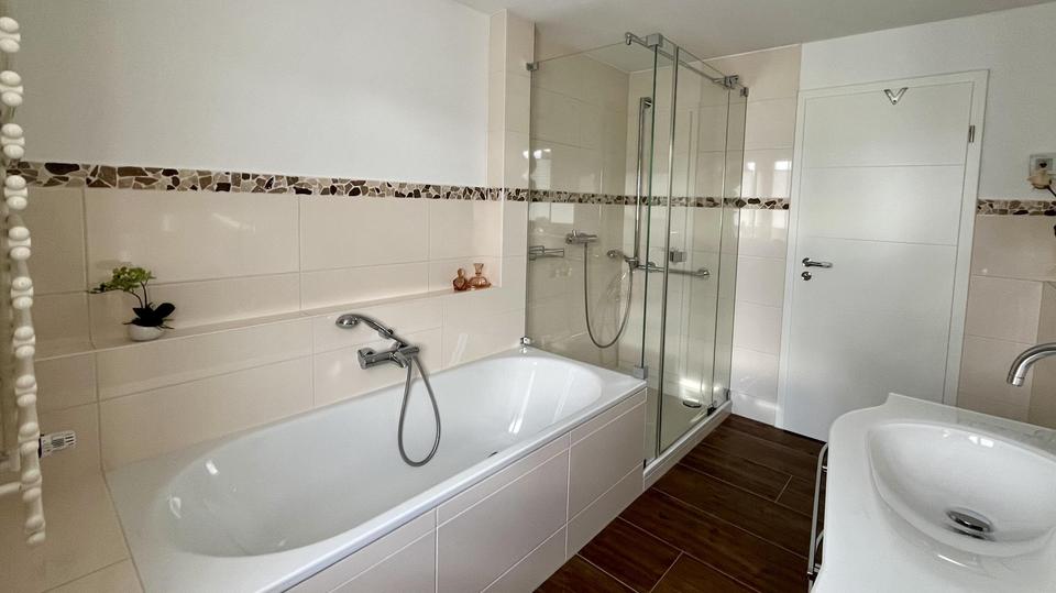 Kernsaniertes Wohlfühlhaus mit herrlichem Garten in Bestlage – Bild 28