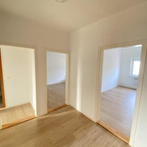 Sanierte 3-Zimmer Wohnung mit Einbauküche - zentral und dennoch ruhig gelegen