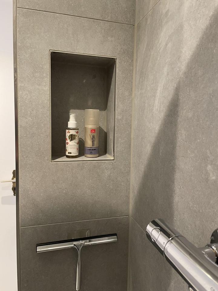 Starting a new job in or around Essen? Fully furnished period apartment in a prime central location – Bild 9