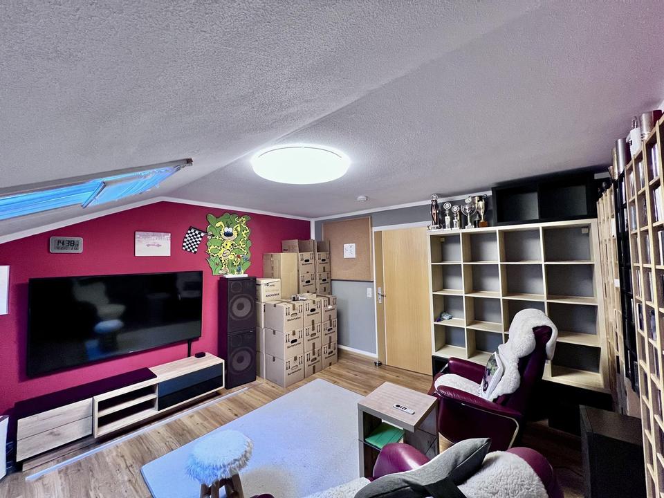 Idyllisch gelegene 5 Zimmer Wohnung – Bild 9