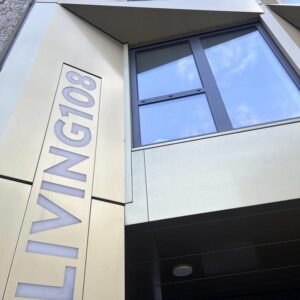 2 Zimmer Wohnung in Living Apartmenthaus, Provisionsfrei, Balkon, Aufzug, Sportraum, Dachterrasse