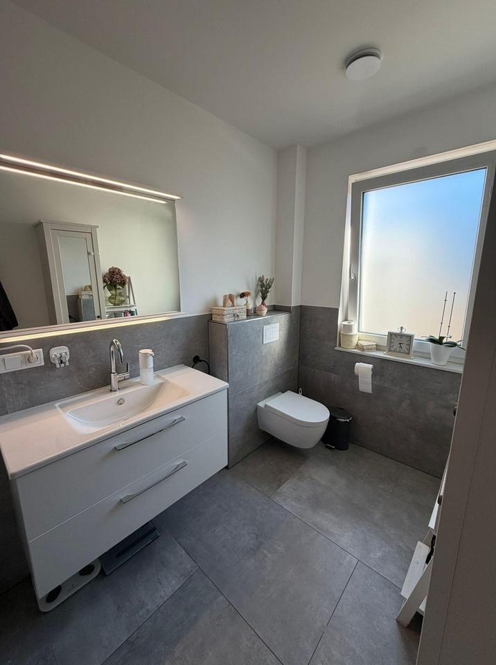 Moderne 3-Zimmer-Neubauwohnung mit Garten im Erdgeschoss – Bild 38