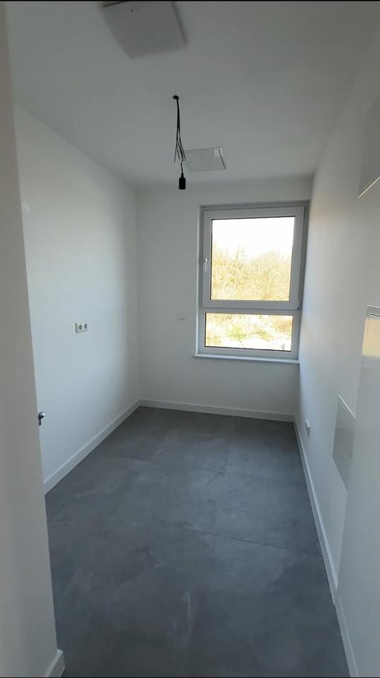 Traumhafte 4 Zimmer Wohnung mit Dachterrasse, Klimaanlage, Jalousie, B16 – Bild 6