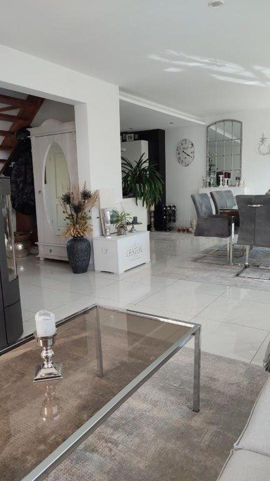 Stilvolles Einfamilienhaus nahe am Wasser und Wald – Bild 8