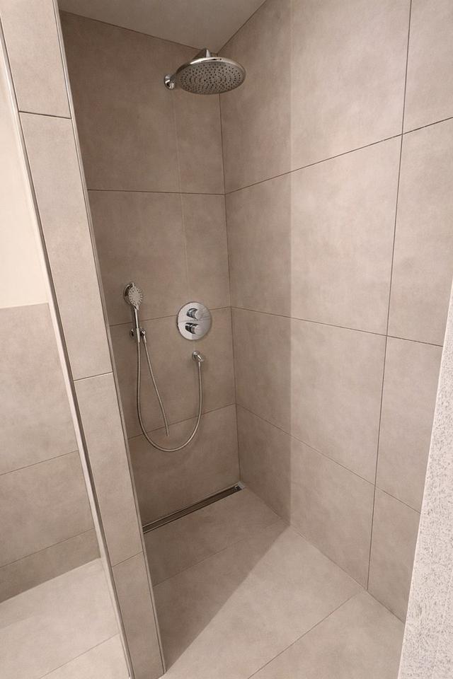 Kernsanierte 3-Zimmer Wohnung Erstbezug neue Küche WG geeignet – Bild 7