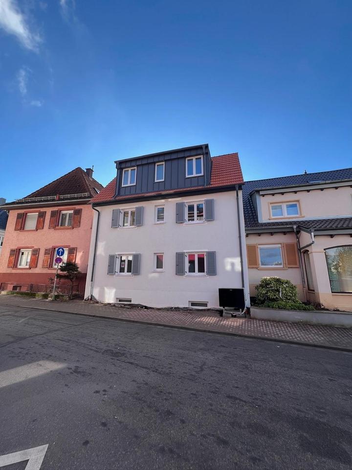 moderne 1,5 ZKB Erstbezug nach Kernsanierung im Ortskern Dossenheim
