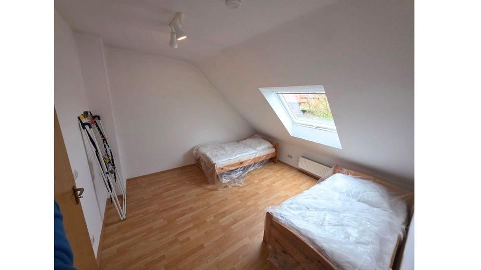 Weintor-Unicorn: 102m² Panorama | Haus-Charakter | 2 Bäder + Balkone | 66cm Wand | Garage – Bild 13