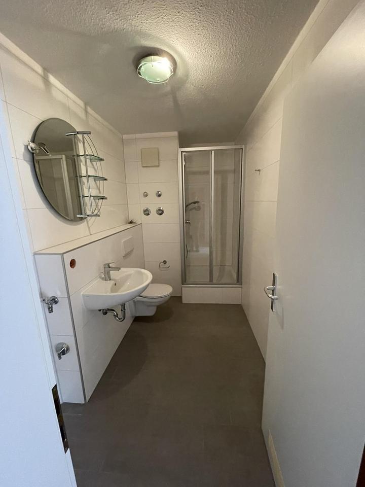 Helle Zwei-Zimmer-Wohnung mit Sonnenbalkon zu verkaufen – Bild 11