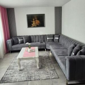 Modernisierte 4,5-Zimmer-Wohnung (103 m²) mit Balkon, Garage & zusätzlichem 18 m² Homeoffice-Raum