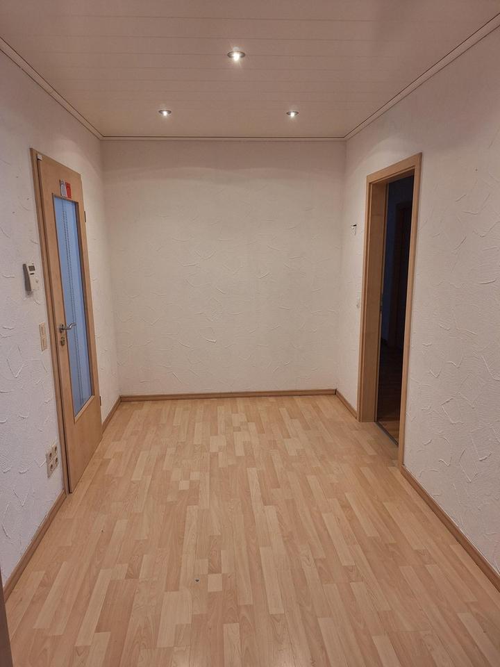 4,5-Zimmer-EG-Wohnung mit Wintergarten, Terrasse in Tuttlingen-Möhringen – Bild 8