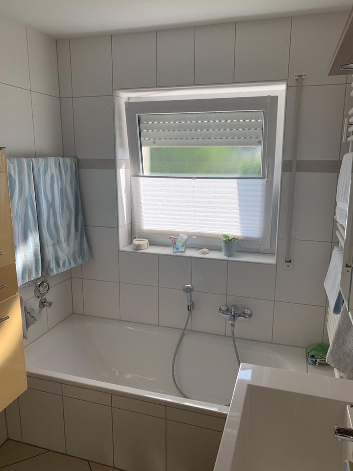 Großzügige 4-Zimmer-Wohnung (ca. 104 m² Wfl., Einbauküche) in ruhiger, zentraler Lage von Lichtenau! – Bild 13