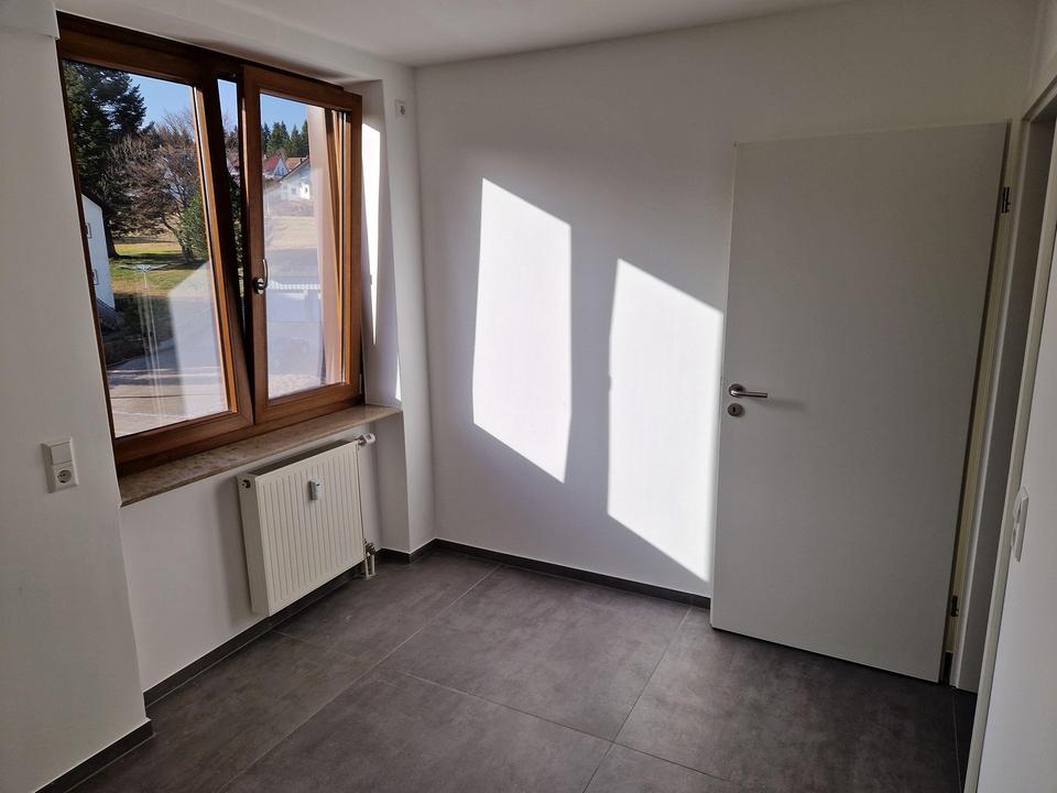 Gemütliche 3-Zimmer-Wohnung mit Balkon, Schwimmbecken und traumhafter Schwarzwald-Lage! – Bild 5