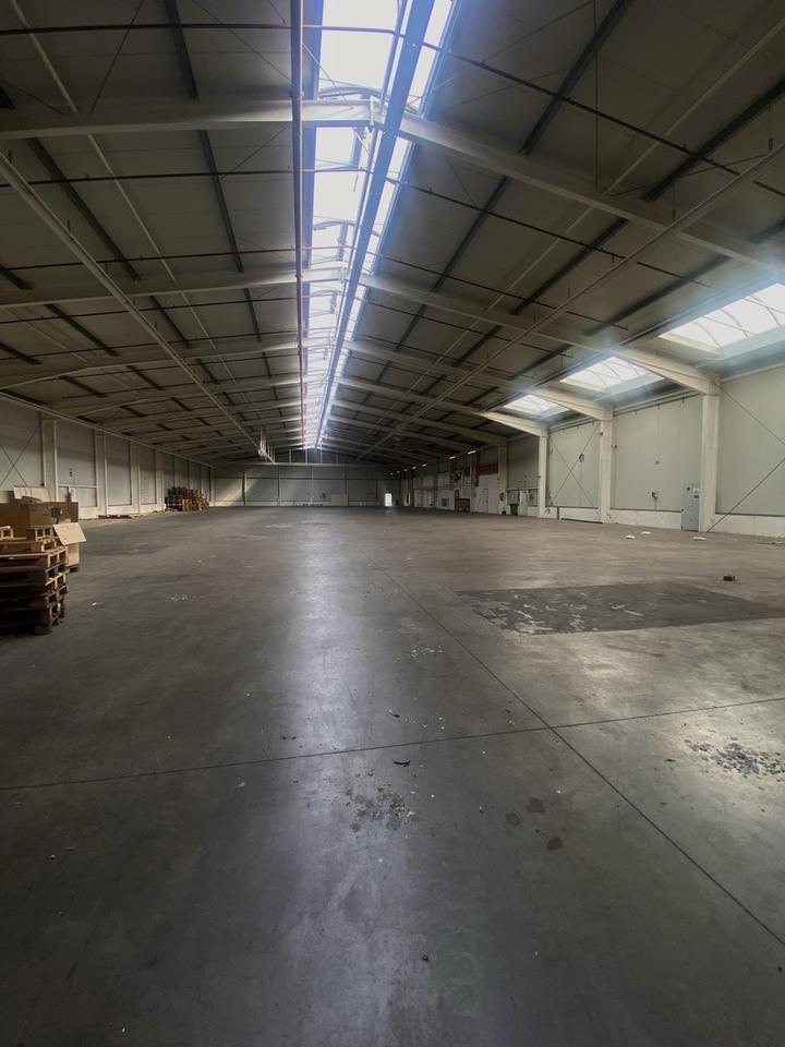 Gewerbehalle mit hervorragender Verkehrsanbindung!