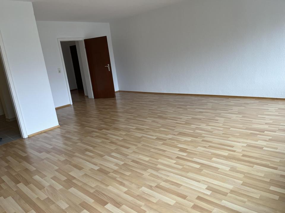 Wohnung mit exklusivem Rheinblick und Einzelgarage + Stellplatz – Bild 7