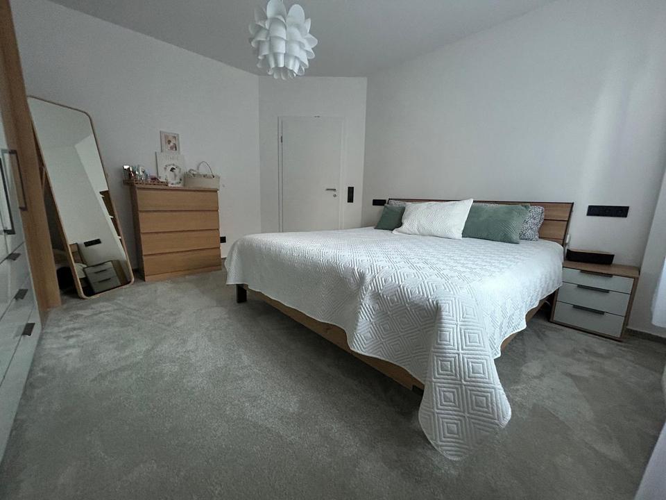 Offene und großzügige 3,5-Zimmer-Wohnung mit Garten & Kamin – Bild 24