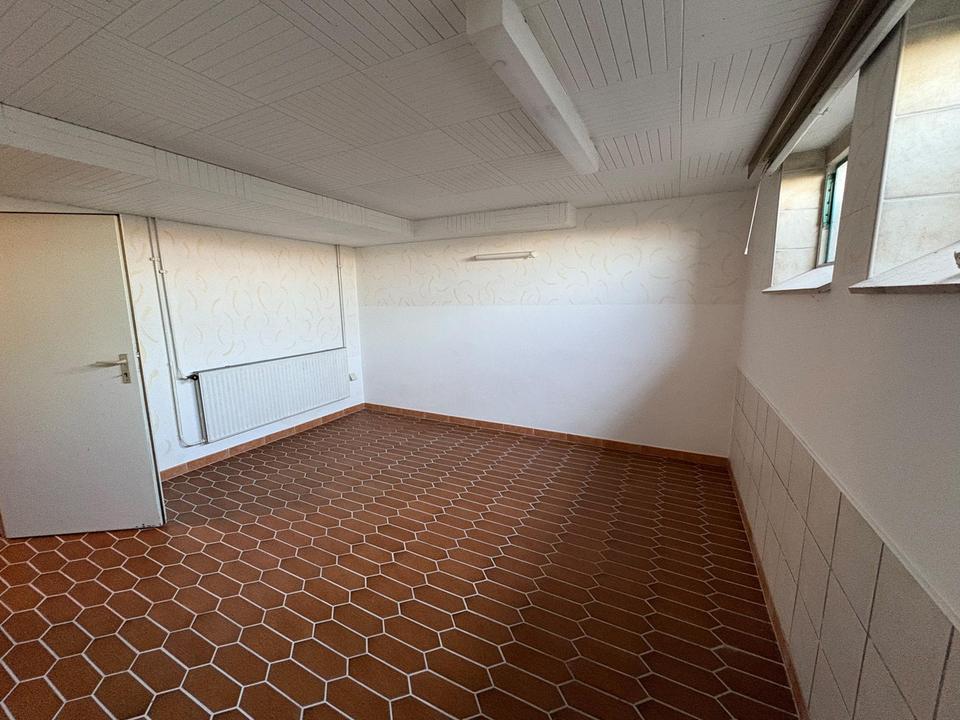 Großzügiges Familienglück mit weitläufigem Garten im Einfamilienhaus – Bild 8