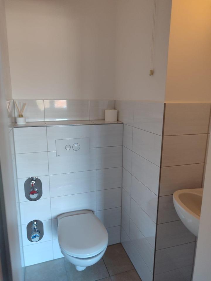 Helle, schöne 3 Zimmer Wohnung, bezugsfrei, von privat. – Bild 9