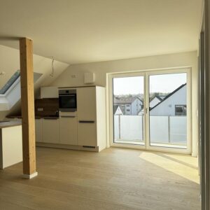 18 Minuten zum Flughafen München // Sonnige 2-Zimmer Penthouse in LANGENBACH mit Küche & Balkon