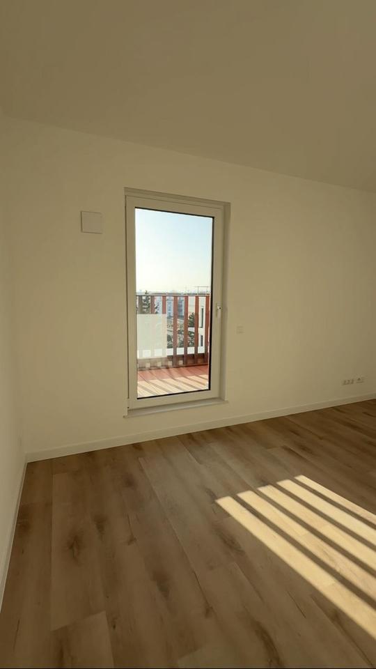 Traumhafte 4 Zimmer Wohnung mit Dachterrasse, Klimaanlage, Jalousie, B16 – Bild 8