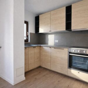 Zentrumsnahe renovierte 4-Zimmer Wohnung mit Balkon