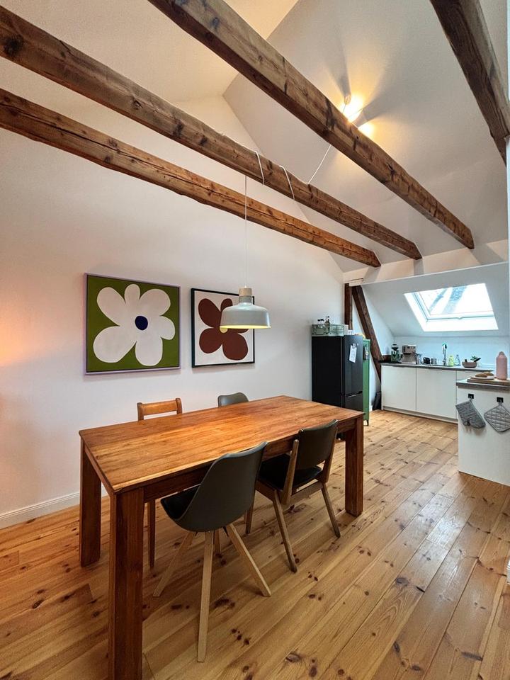 kernsanierte Dachgeschosswohnung in Duisburg-Ruhrort