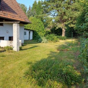 Sonniges Baugrundstück in sehr ruhiger Lage für DHH oder EFH