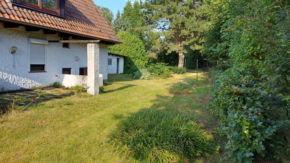 Sonniges Baugrundstück in sehr ruhiger Lage für DHH oder EFH