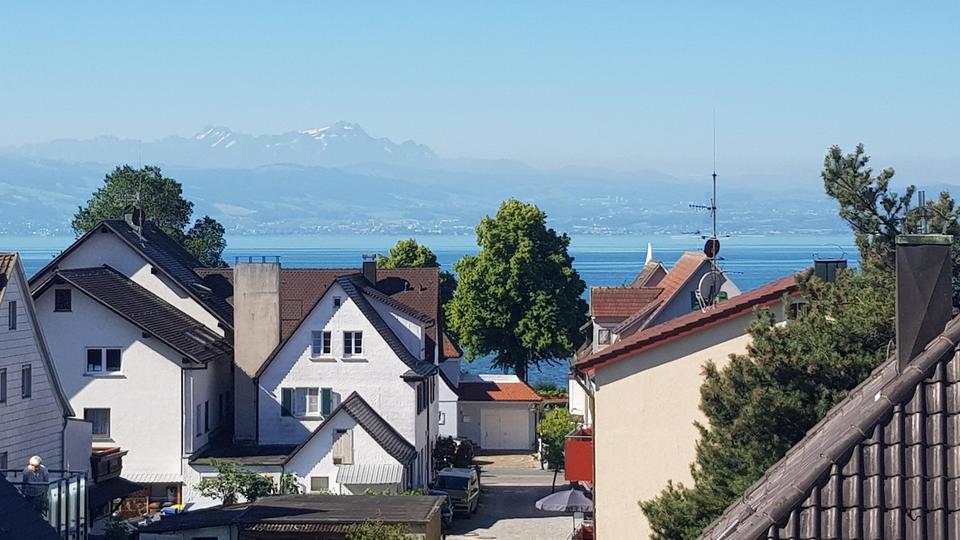 3-Zimmer Wohnung in Traumlage mit Küche und Terrasse – Bild 2