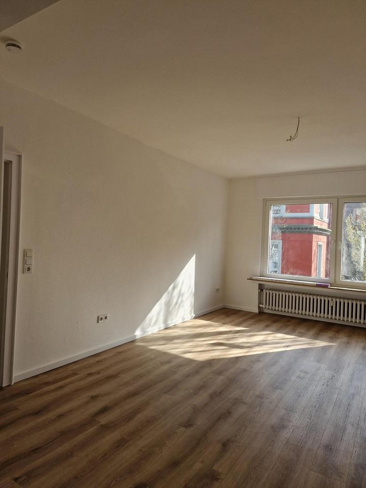 Großzügige 5-Zimmer-Wohnung in der ruhigen Arndtstraße im beliebten Kaiserstraßenviertel – Bild 4