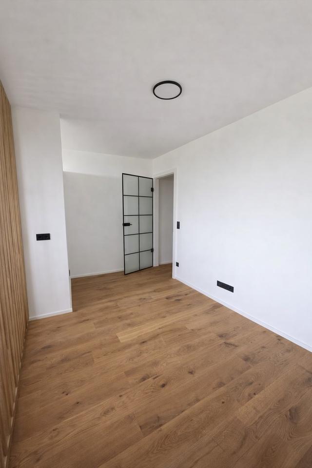 Neuwertiges Apartment mit Panorama-Balkon in Erlangen Provisionsfrei – Bild 3