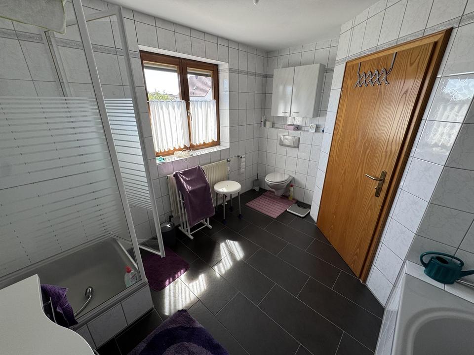 Platz für die ganze Familie! Traumhafte Doppelhaushälfte mit Blick ins Grüne – Bild 20