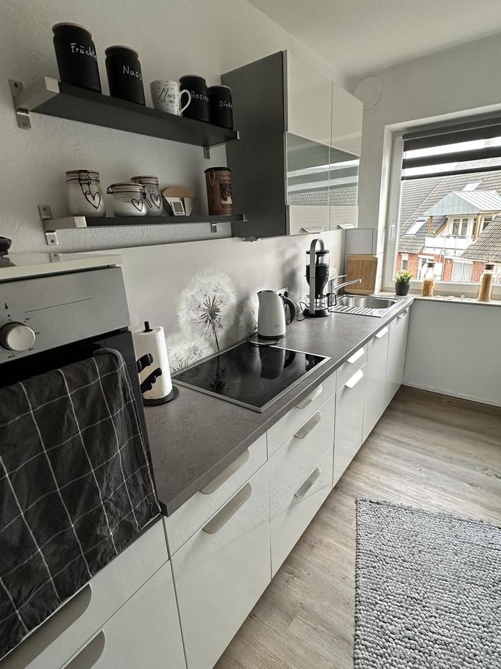 Moderne, möblierte 2-Zi. Wohnung mit Südbalkon – Bild 3