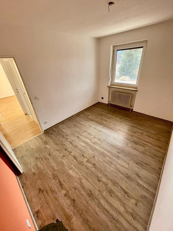 Stadtnahe 2-Zimmerwohnung mit Balkon + neue Heizung – Bild 4