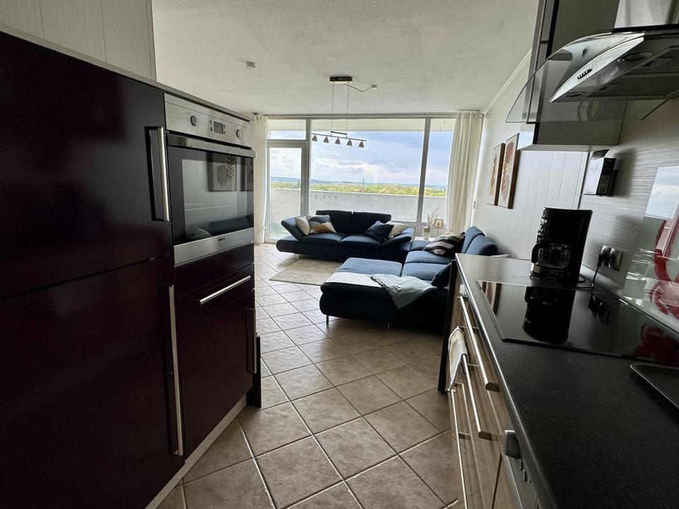 Möblierte 1-Zimmer-Wohnung im 10. Stock mit herrlicher Aussicht – Bild 6