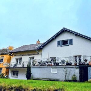 Schöne Wohngebäude mit zwei Wohnhäusern in Kaiserslautern-Erlenbach zum Verkauf