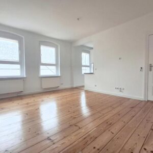 Attraktive 2-Zimmer-Wohnung mit EBK in Eberswalde – 47 m² im 3. OG mit Dielenboden & modernem Bad