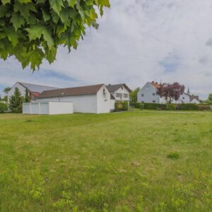 Baugrundstück voll erschlossen