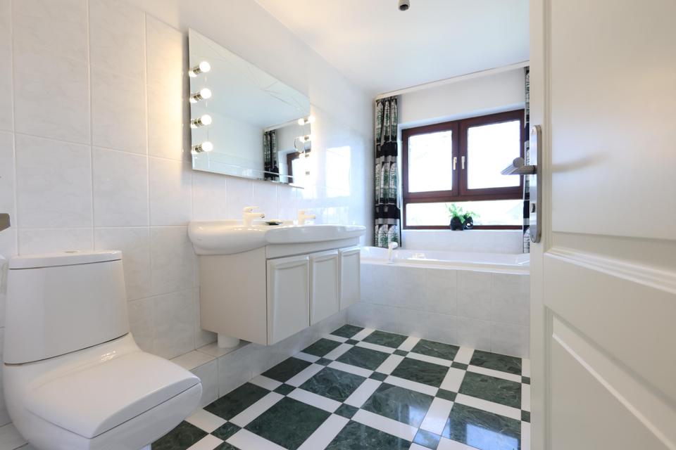 Stadtreihenendhaus Sackg. Wohnfl. 149 m² und Nutzfl. 68 m² – Bild 11