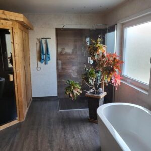 Freistehendes Einfamilienhaus, voll Unterkellert