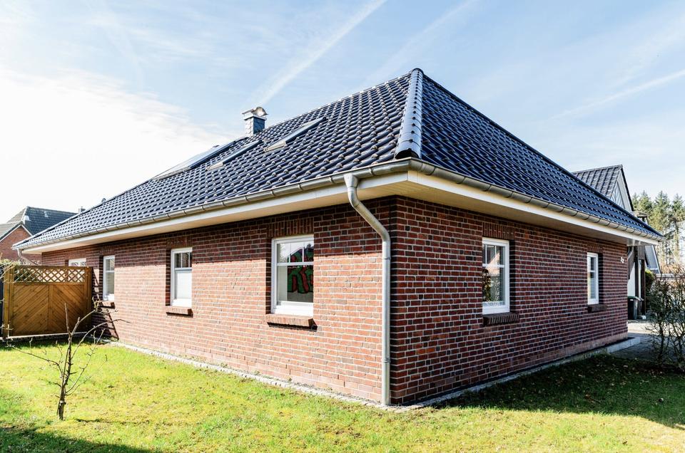 Gepflegtes Einfamilienhaus (Walmdachbungalow) ohne Makler – Bild 6